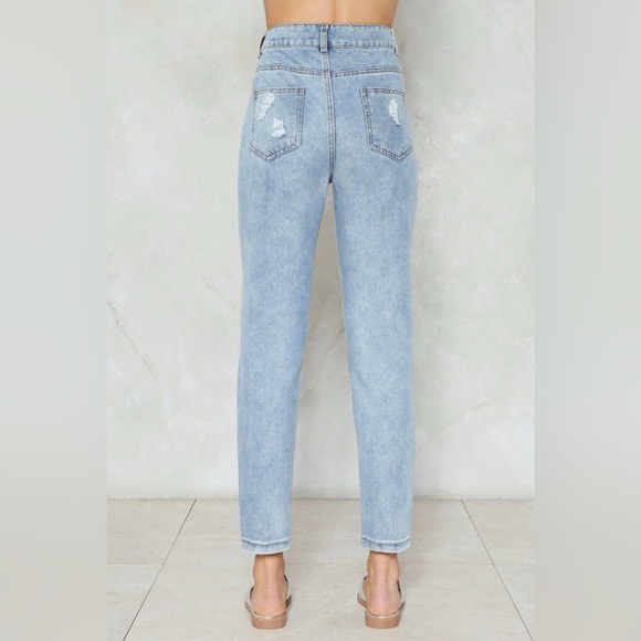 Nasty Gal Mama’s pearl jeans - Picture 2 of 9